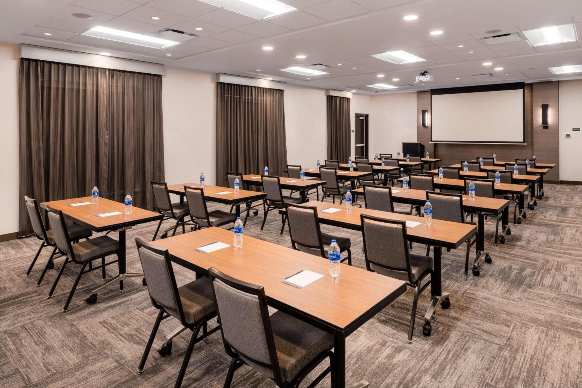 Hyatt Place Fort Worth-Alliance Town Center Bagian luar foto