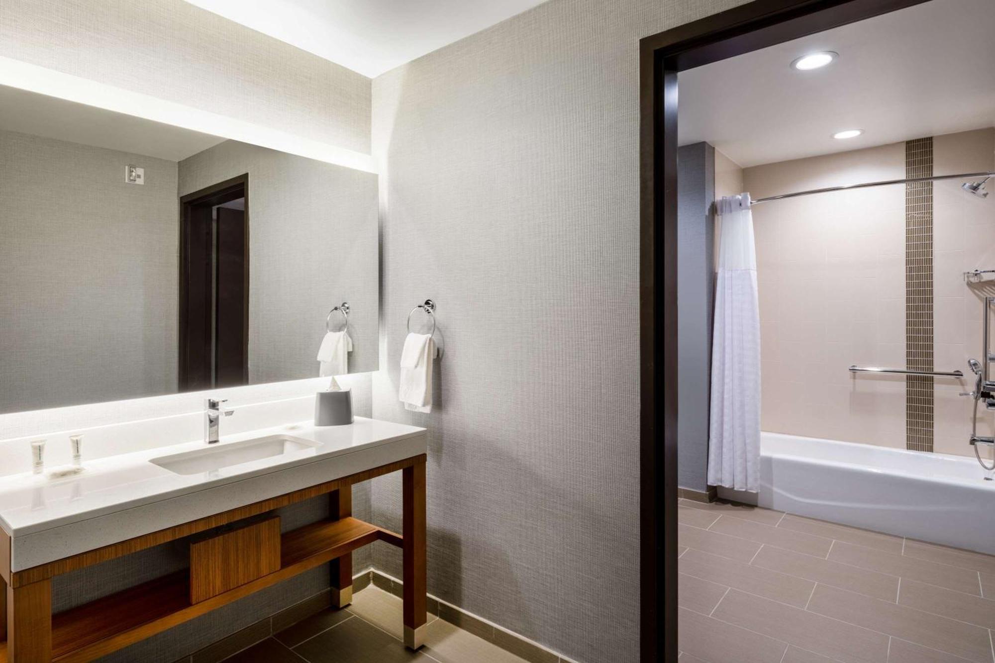 Hyatt Place Fort Worth-Alliance Town Center Bagian luar foto